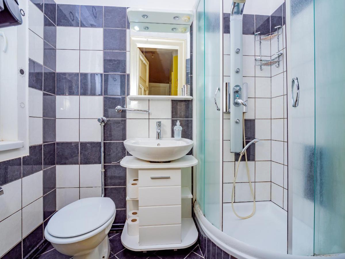 Grand Apartment In Strict Center Of Риека Экстерьер фото